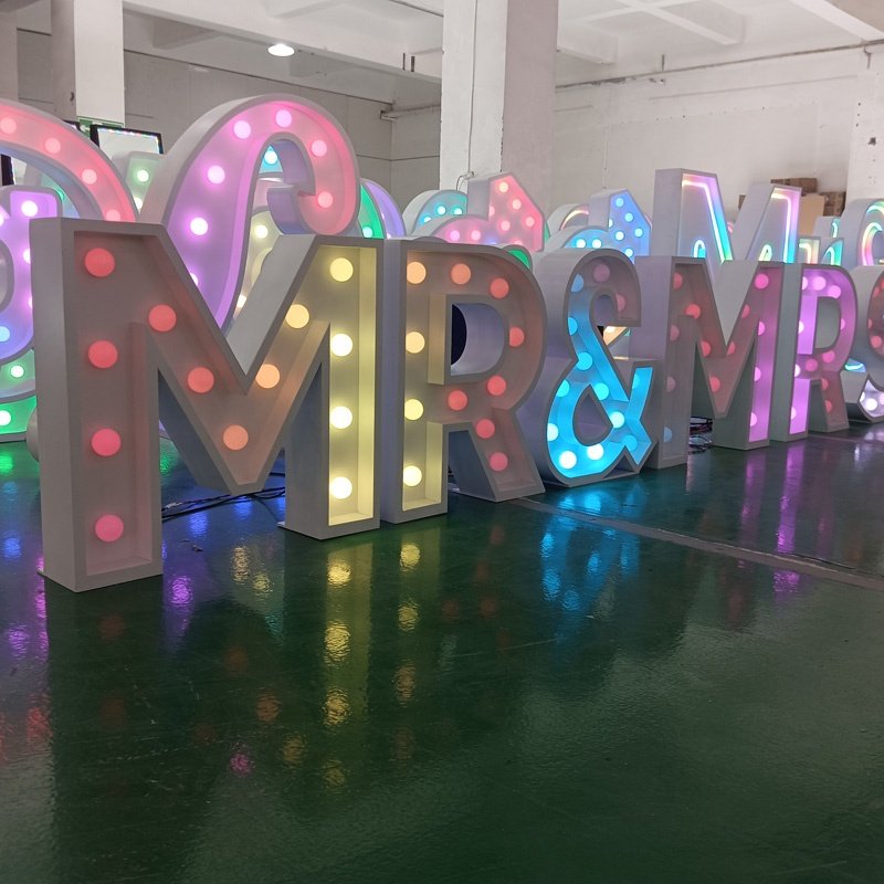 Factory Custom Mr&Mrs Giant Marquee Letters Bulb Light Sign LED Light up Mr and Mrs Wedding Sign
