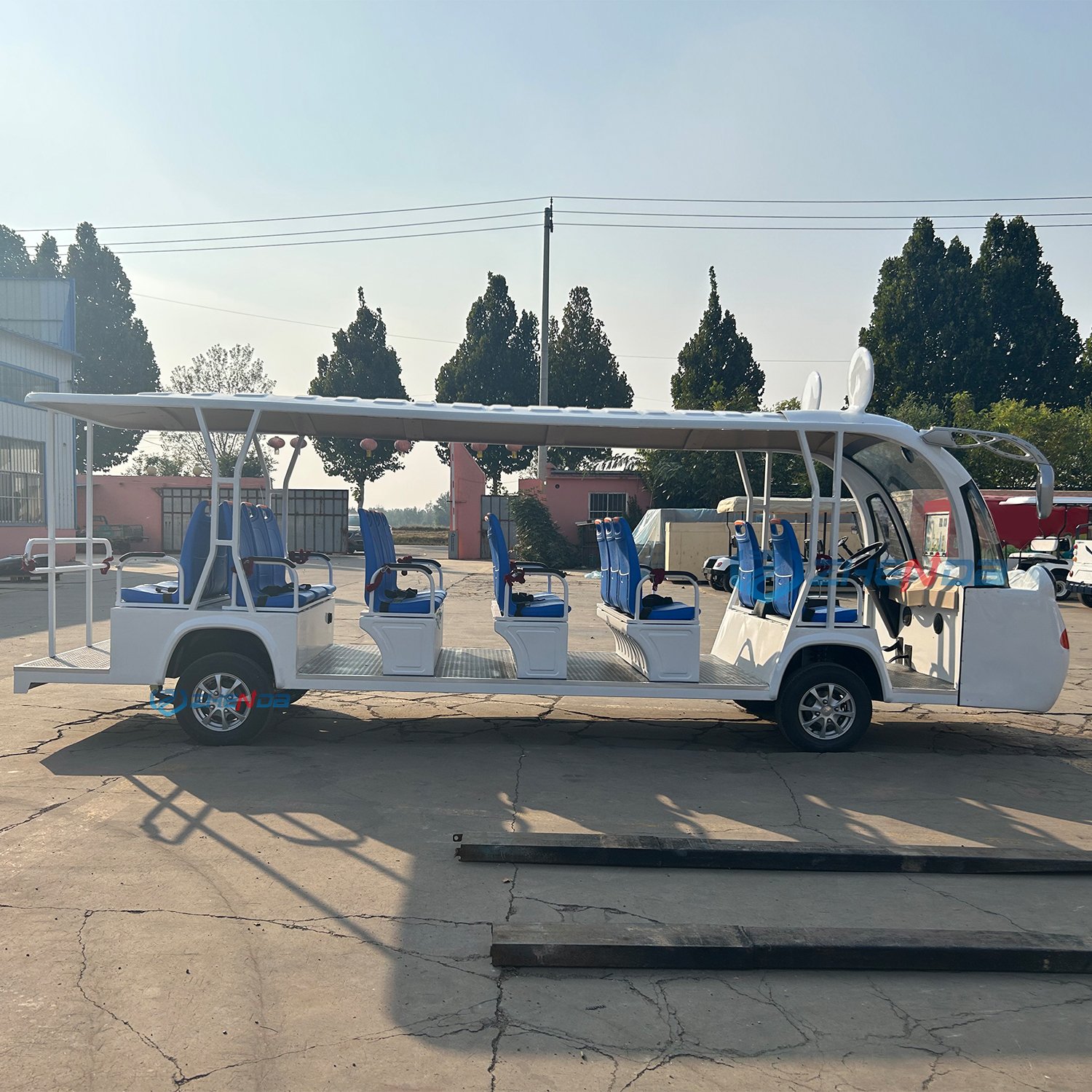 Wholesale Factory Price City Bus Sightseeing Accessories Used New Bus Colour Design Luxury