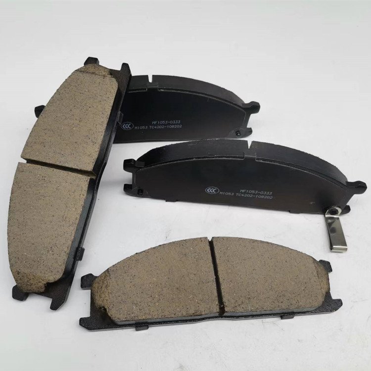 Auto Brake Pad for Nissan Y31 D333 NISSAN Urvan E24 Frontier Pathfinder Terrano Pickup Van Bus Box