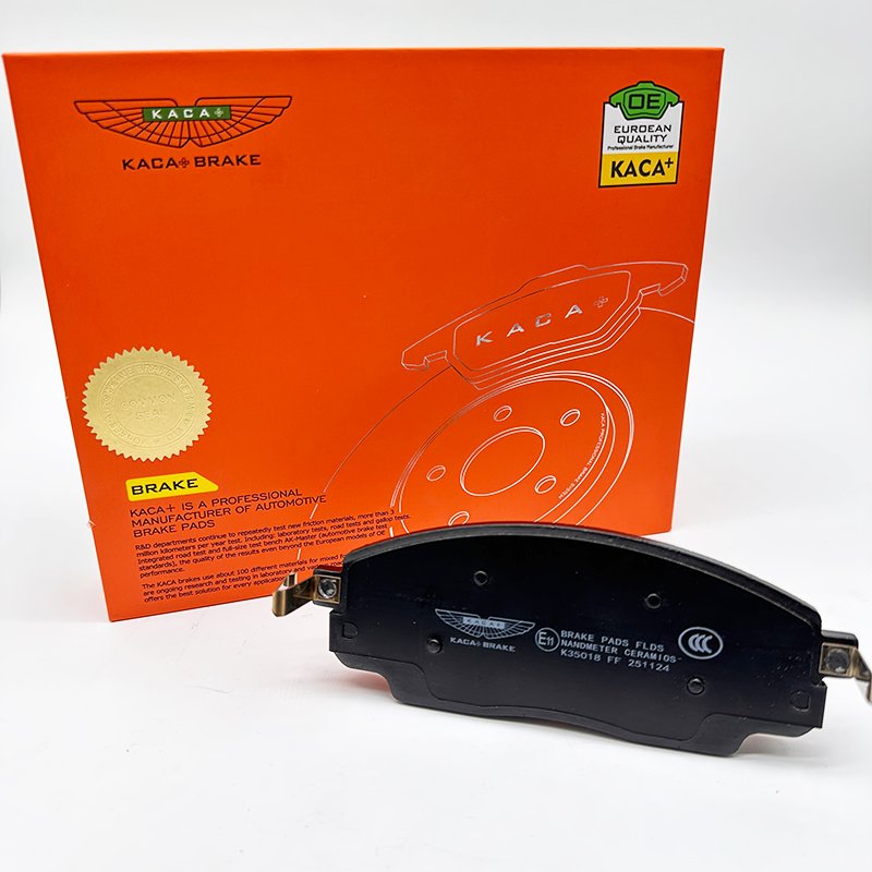 China Auto Brake System D772 Auto Spare Parts Genuine Front Rear Disc Carbon Ceramic Truck Disc Brake Pads 04465-60220