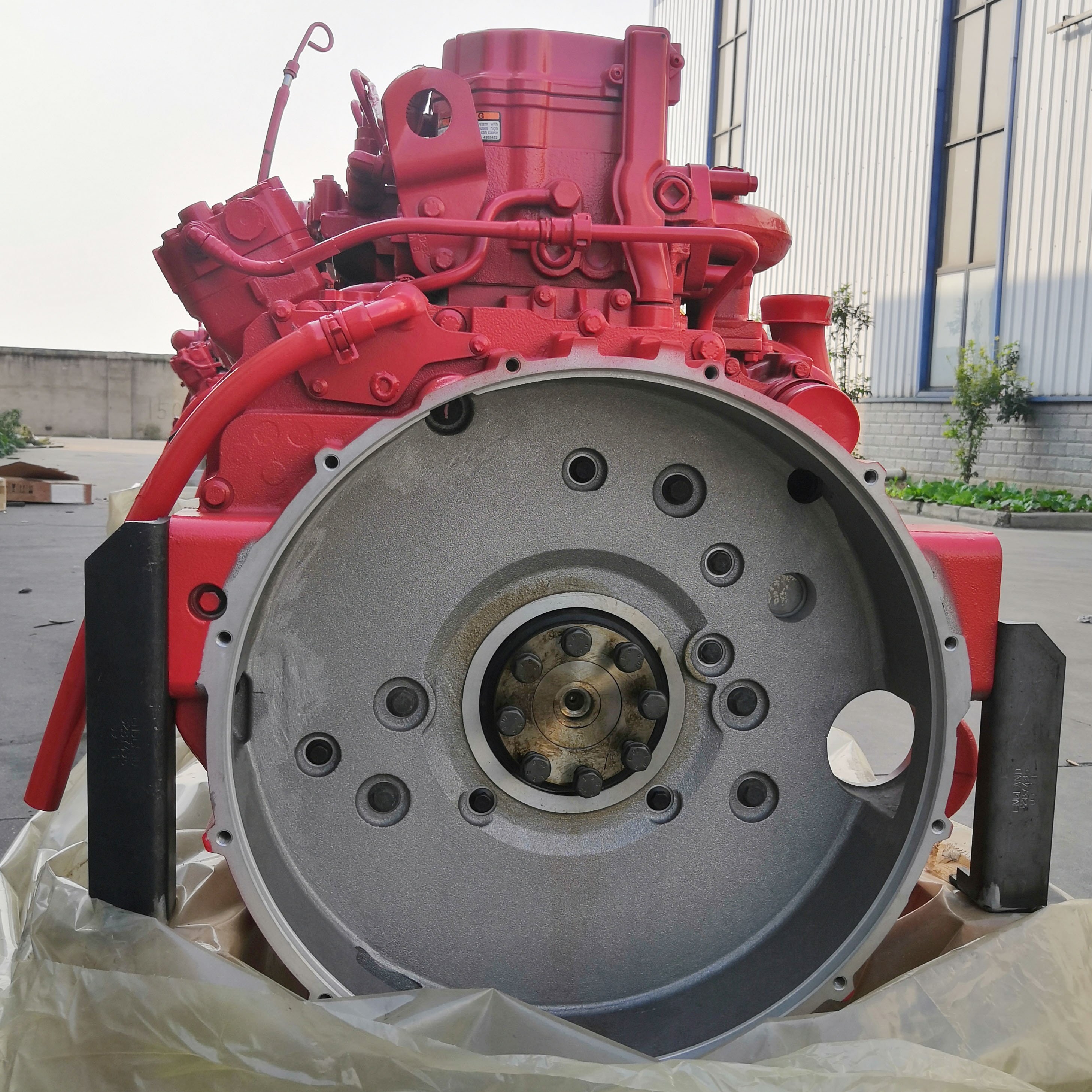 UK-Made High Quality ISB6.7 Diesel Engine Assembly Electric Start Never Used Machinery For Truck Bus Repairs Ready For Retail