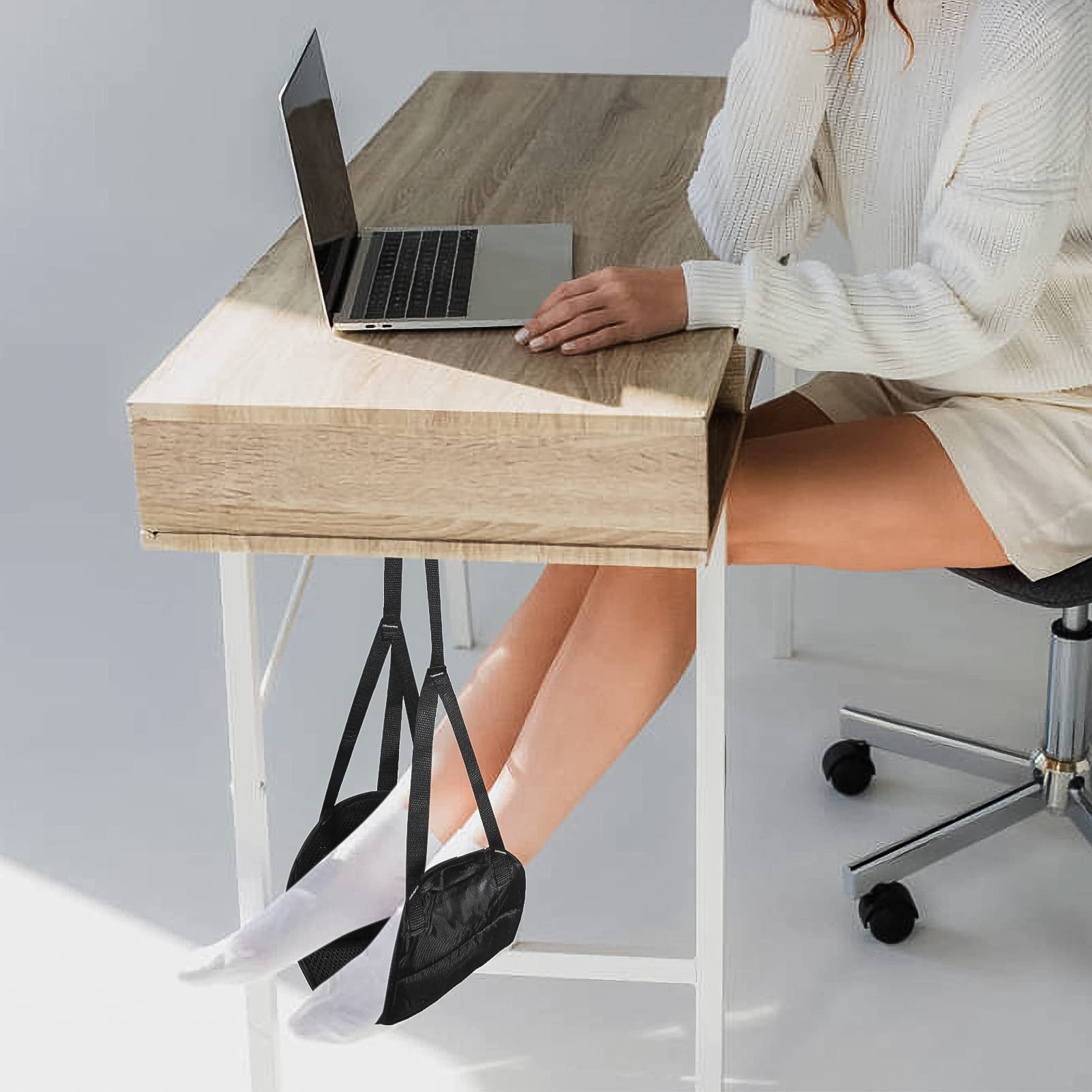 Airplane Travel Footrest Hammock, Portable Travel Accessory for Flight Bus Train Office Home To Reduce Swelling and Sorenes