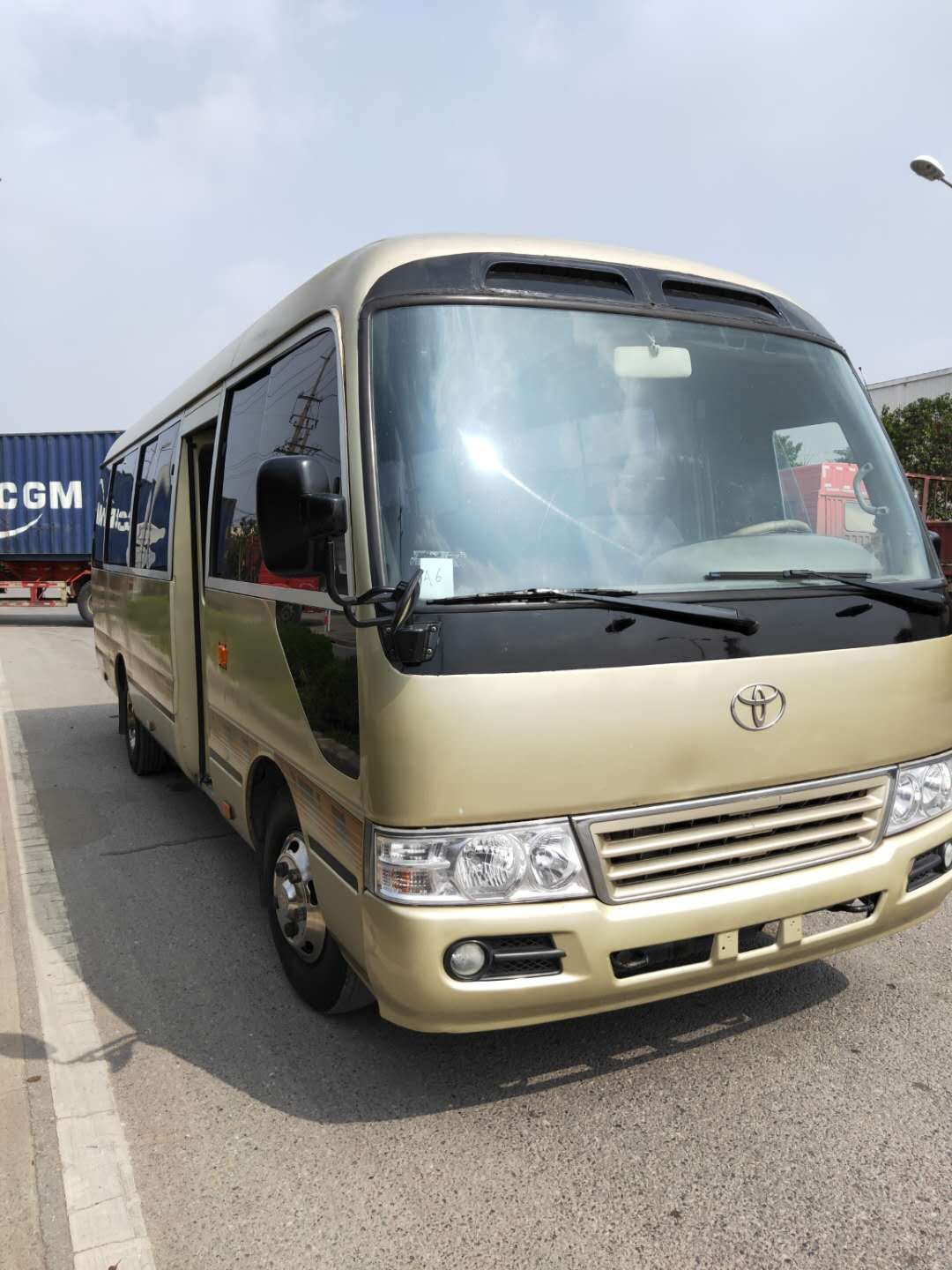 2018 Toyota coaster Front Engine Mini Bus Cheap Used LHD diesel Engine coach Van 30 Seats Second Hand Bus Used Cars