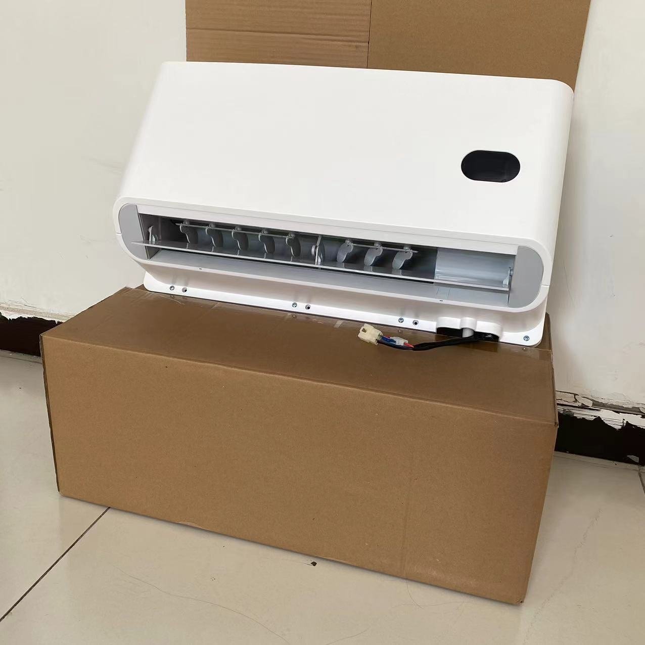 Electric 12v 24v Split Type Parking Air Conditioner for Truck Tractor RV Camper Factory Price R134a Refrigerant