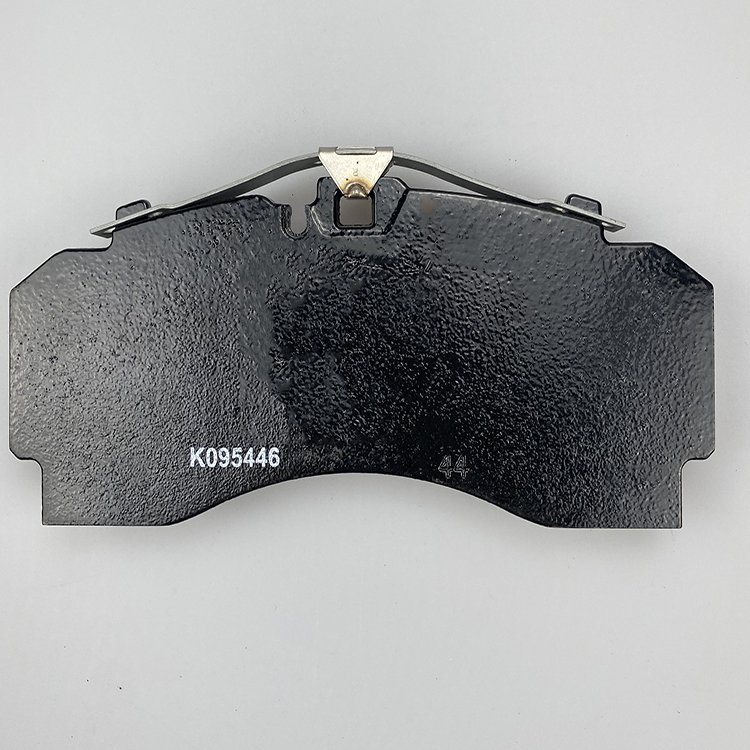 OEM Free Sample Excellent Braking Performance Auto Parts Semi-metallic Brake Pads Blocks for Truck