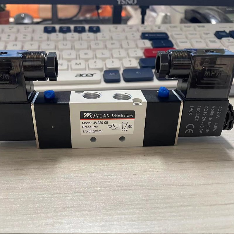 China Popular Bus Accessories Door Pump System 4V220-09 Door Pump Solenoid Valve for Kinglong Higer Zhongtong Ankai Bus Parts