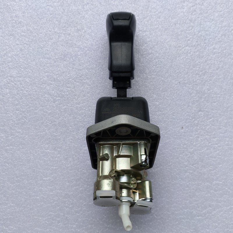 China High-quality Bus Accessories Hand Brake Valve and Forgeneral Type Manual Valve Assy Brake Valve for Ankai Higer Bus Parts