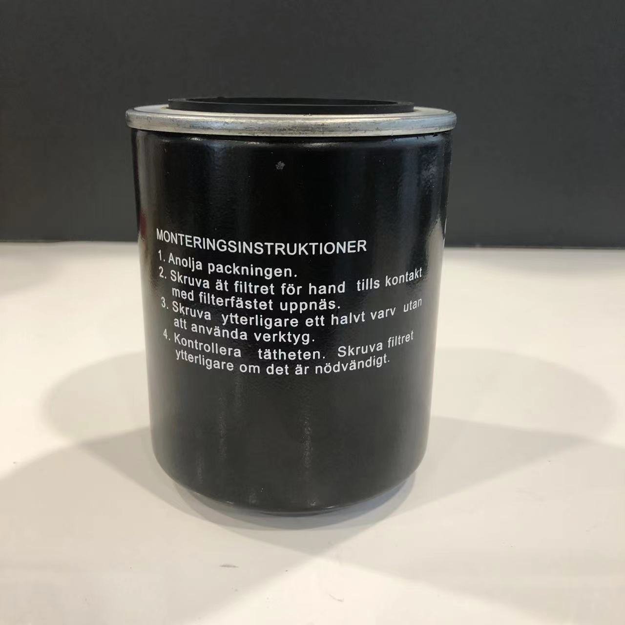 KM Auto Parts China Factory Engine Parts High air Flow Car Oil Filter OE 1768402 Fit for SCANIA 3-series 3-series 4-series Bus