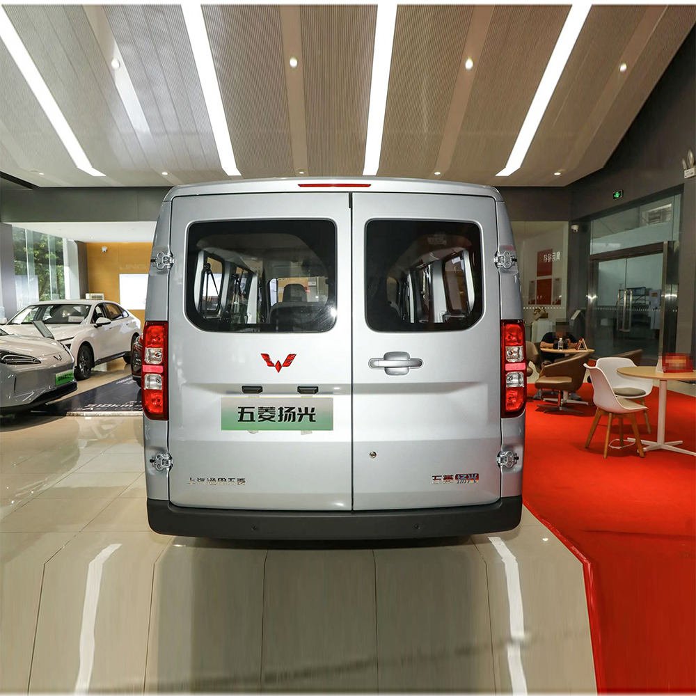 Wuling Yangguang 0.5h Fast Charging Mini Bus Large Capacity Delivery Van Electric Rhd Electric Cargo Van Right Hand Drive Van