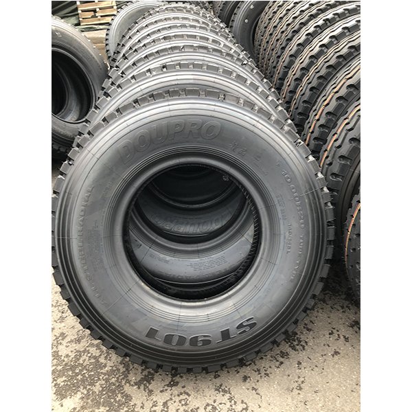 Doupro Factory Price 700/16 Tires for Trucks 700 16 Pneu Llantas with New Date