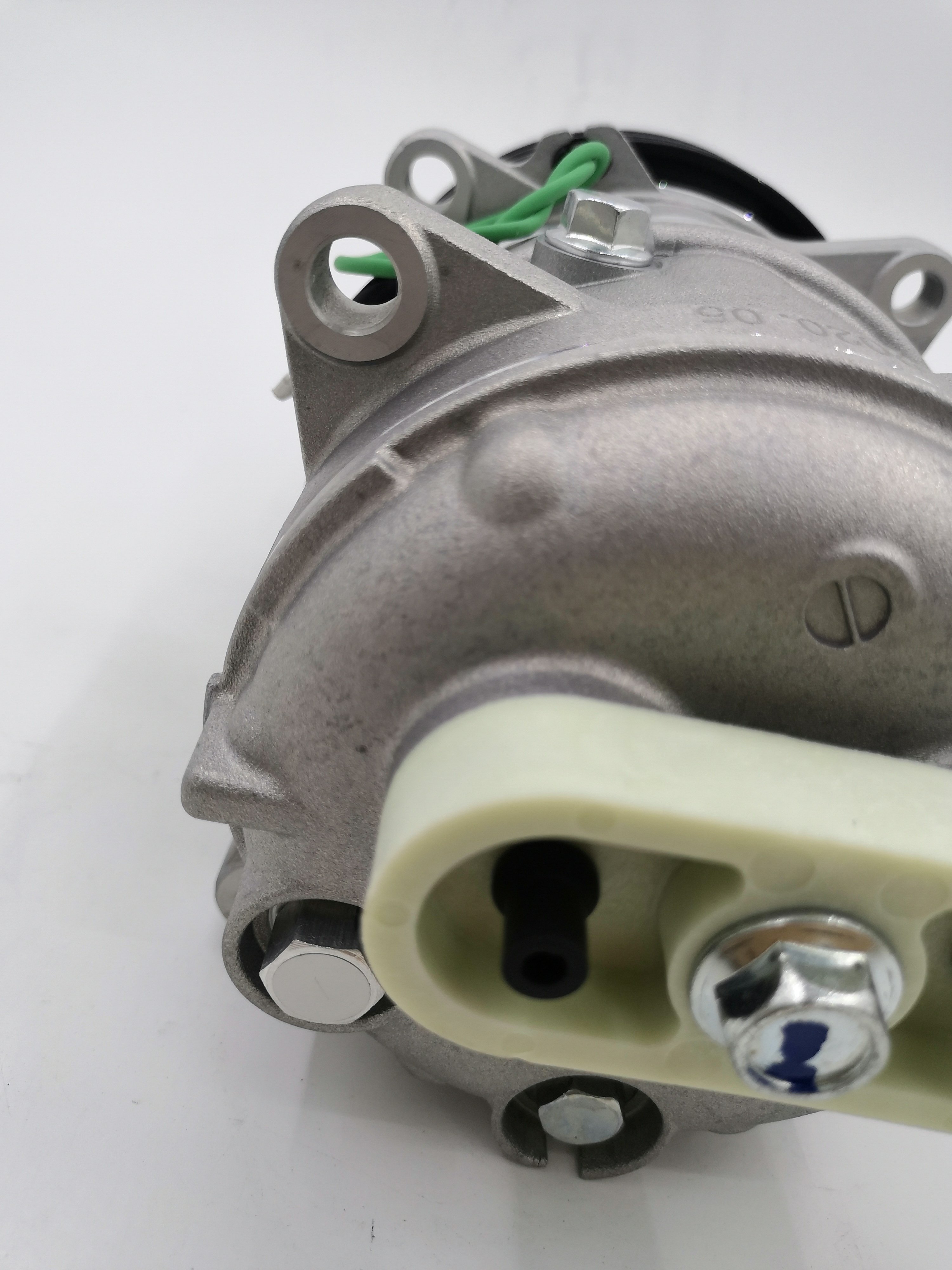 Tm16 Compressor / 18-10158-08 / 18-10158-05 / 16xd Compressor Carrier Thermo King