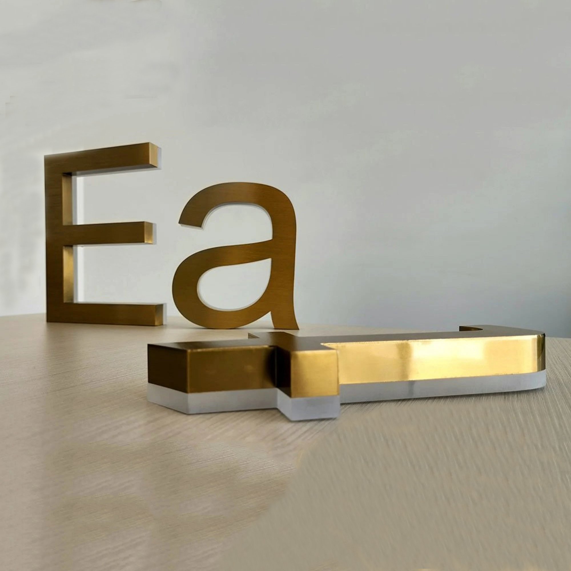 Custom Outdoor Real Estate Frames Restaurant Signage Vintage Metal Letters and Numbers Stainless Steel Backlit Sign