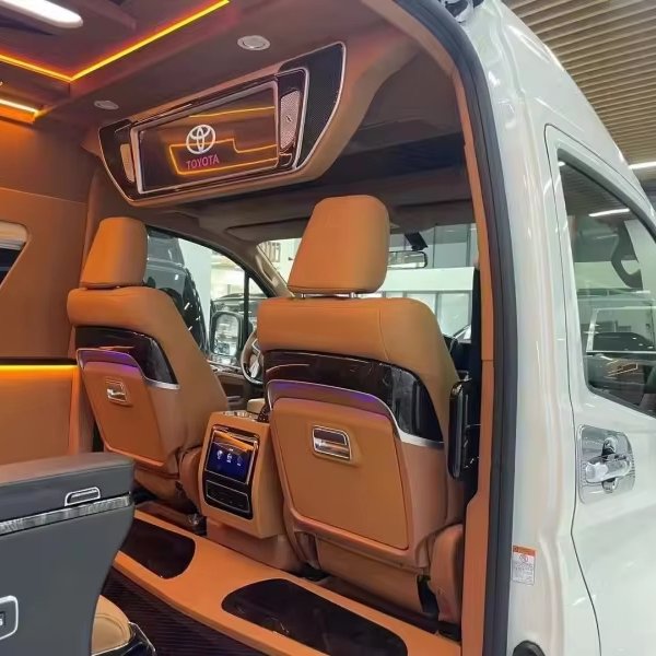 Used Car Toyata Hiace Bus 6-18 Seaters diesel Engine Used Mini Bus Van Cheap Price Hot Sale
