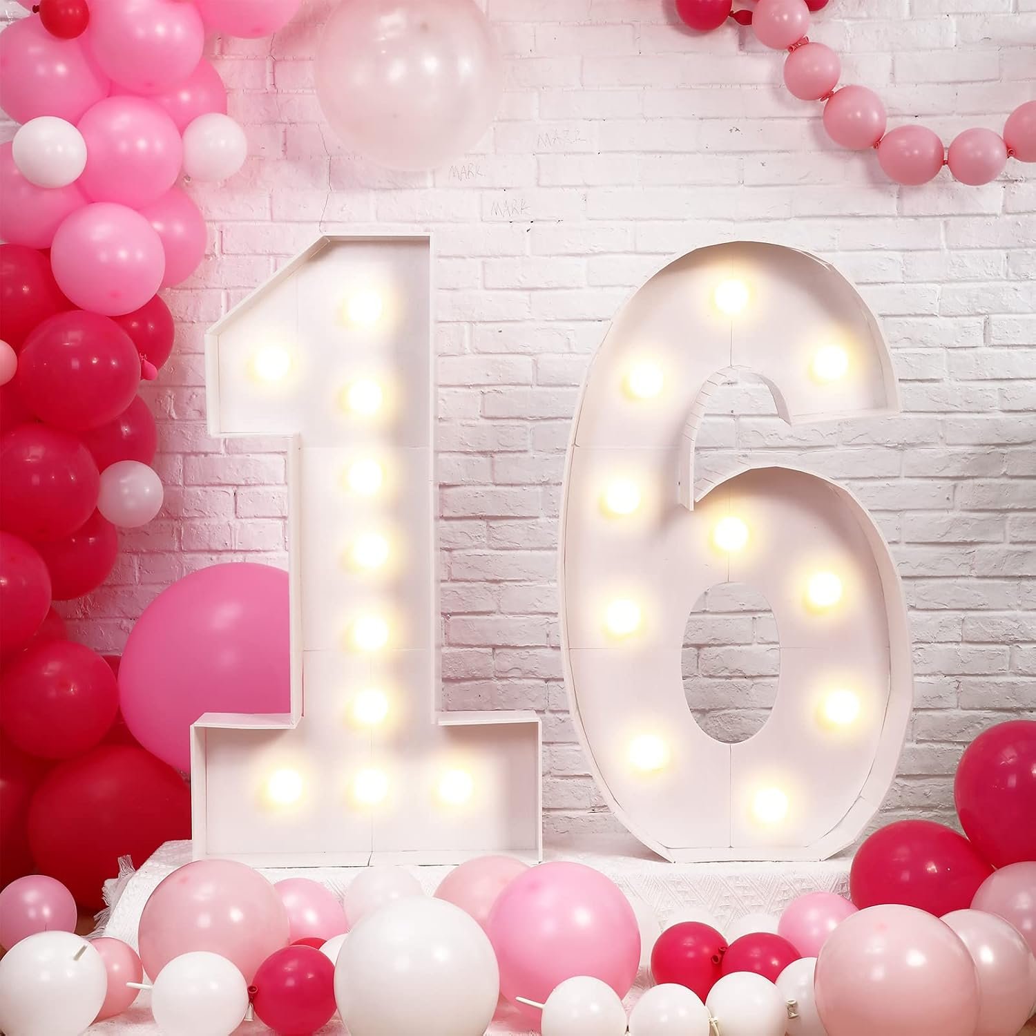 LED Letter Lights 26 Alphabet Light up Marquee Number Letters Sign for Wedding Birthday Party Battery Powered Christmas