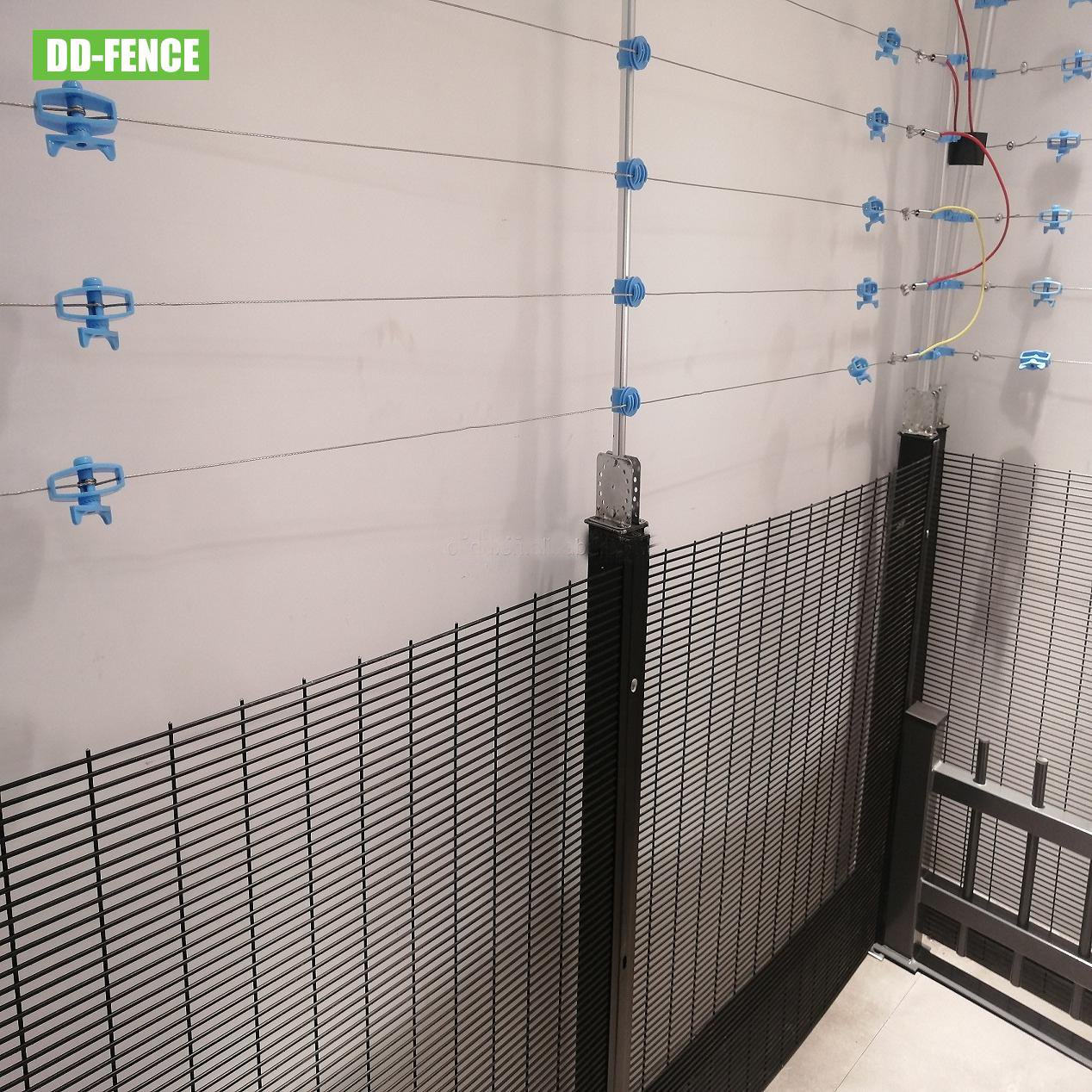 Electric Fence Kit Include Electric Fence Light Electric Fence Poly Wire Pole Posts Reel for Animal