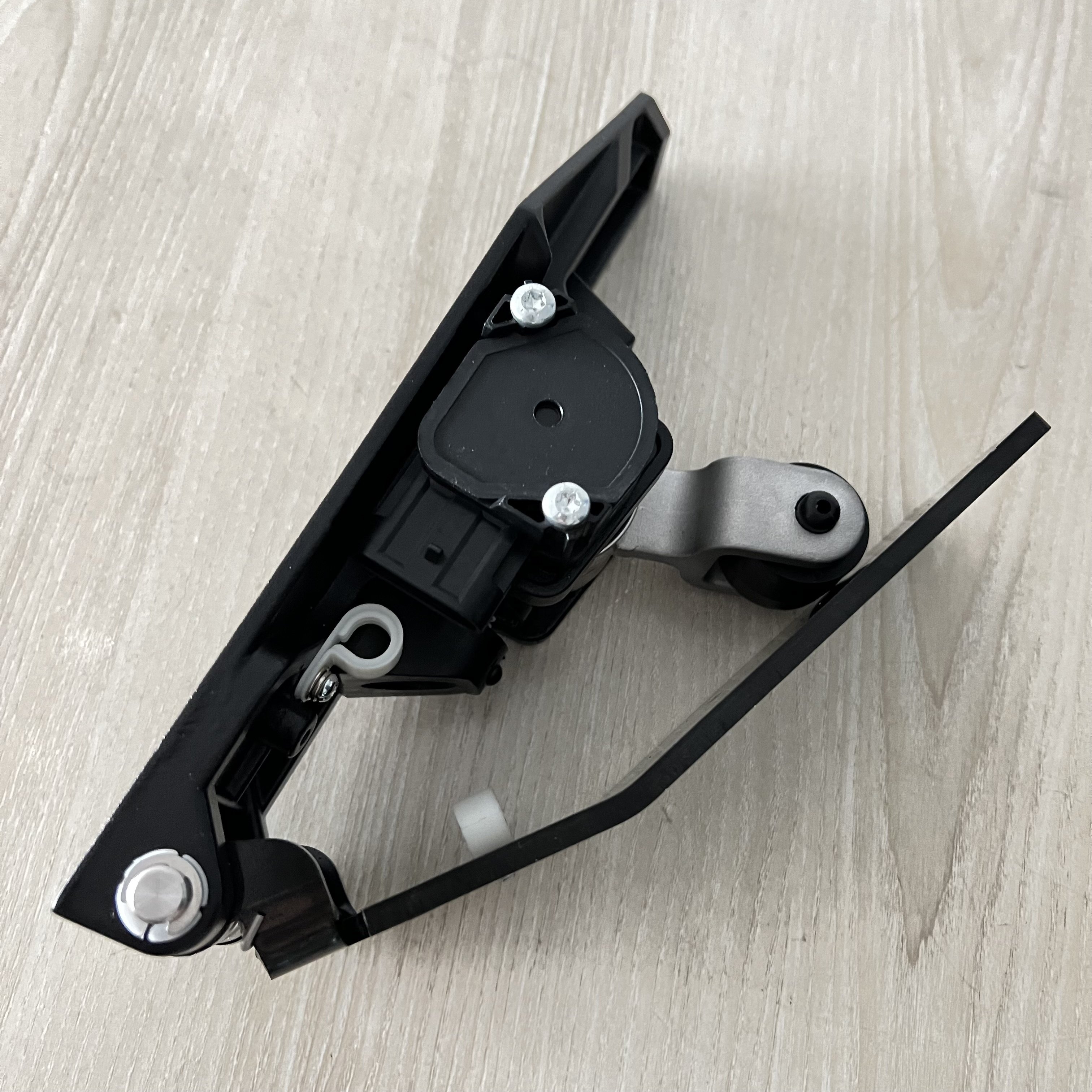 China OEM Factory IATF16949 Car Truck Accelerator Pedal for Mack Model DM MR RD