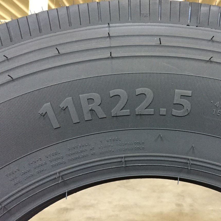 Haohua Tire Compasal Brand Llantas 11R22.5 Truck Tyre Tractor Trailer Tires