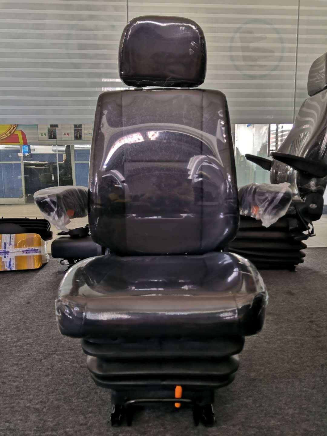 Air Ride 108 Prime Mover Dump Truck Sport Seat PVC Material for Driver Comfort