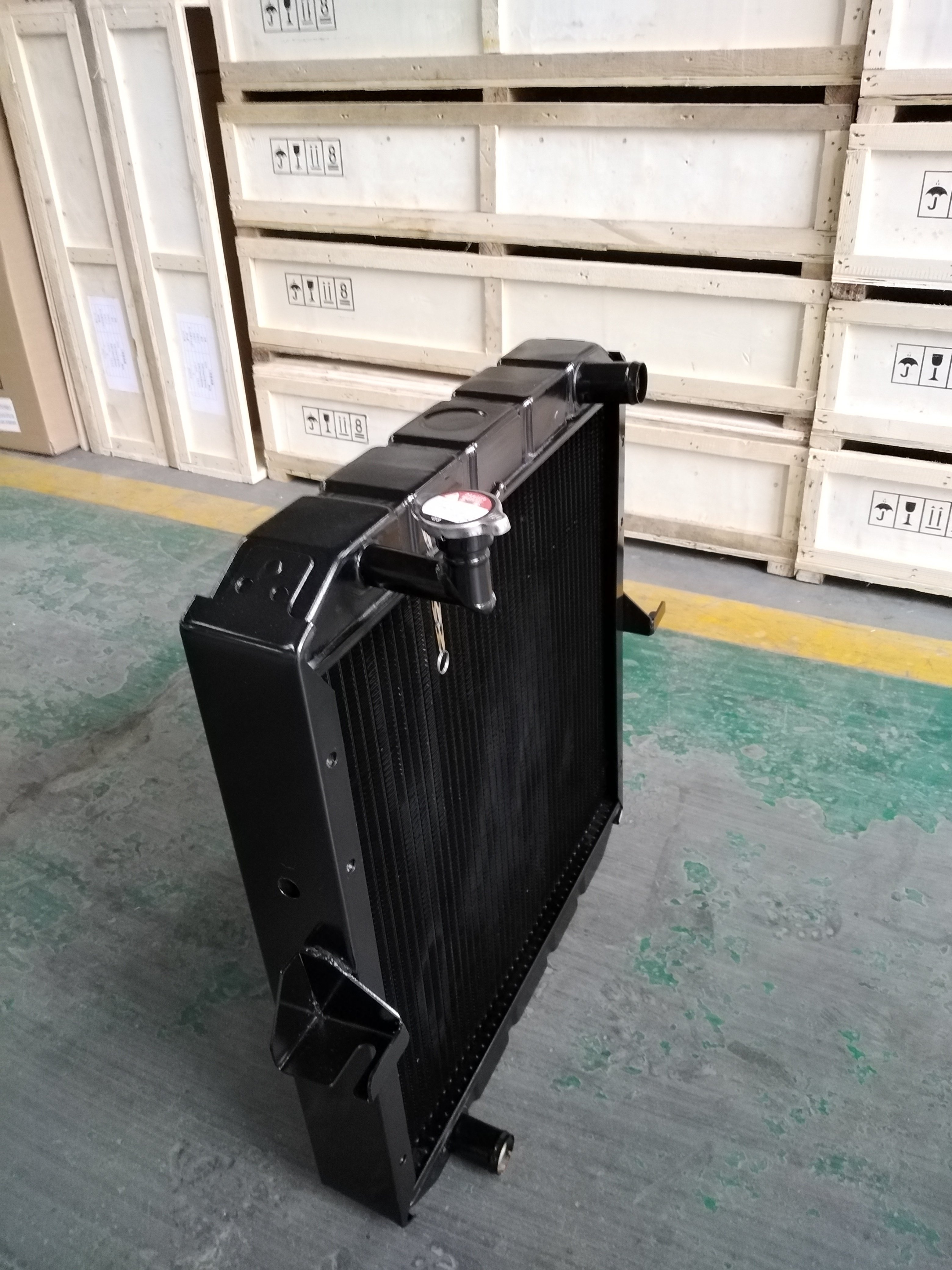 21400-38T00 21407-62T00 Bus Civilian TD42 Copper Radiator for NISSAN