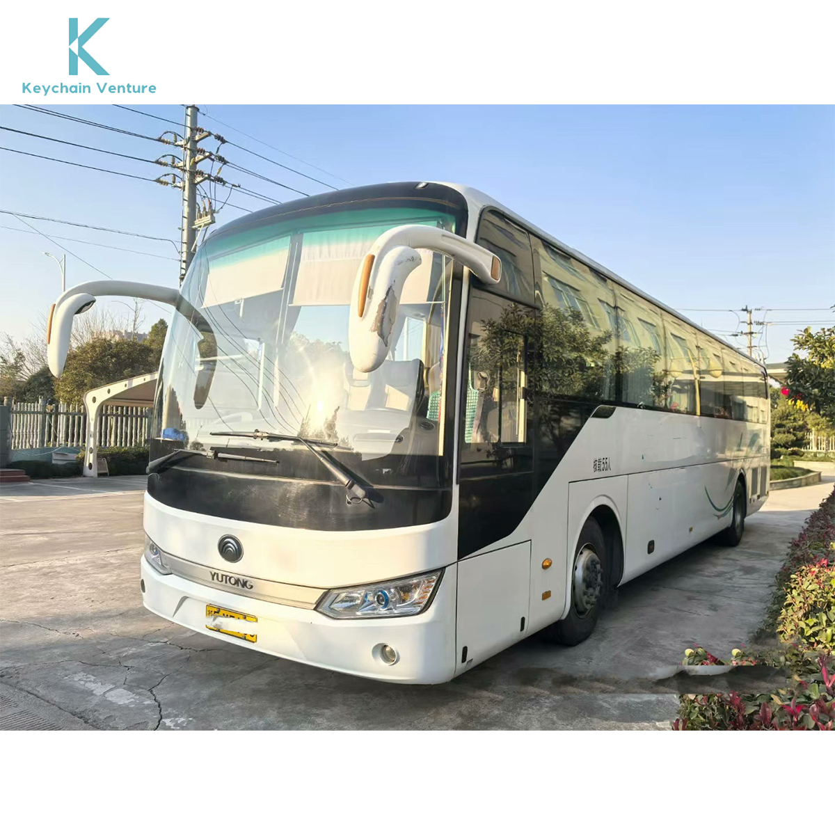 Yutong6125 Bus 55 Leather Seats, Interior of a New Luxury Bus, the Company's First-hand Car Price Beautiful