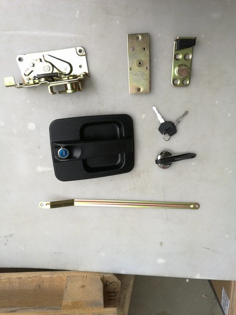 High Quality Truck Auto Accessories Universal Bus Lock Luggage Door Lock 172B for Kinglong Yutong Bus
