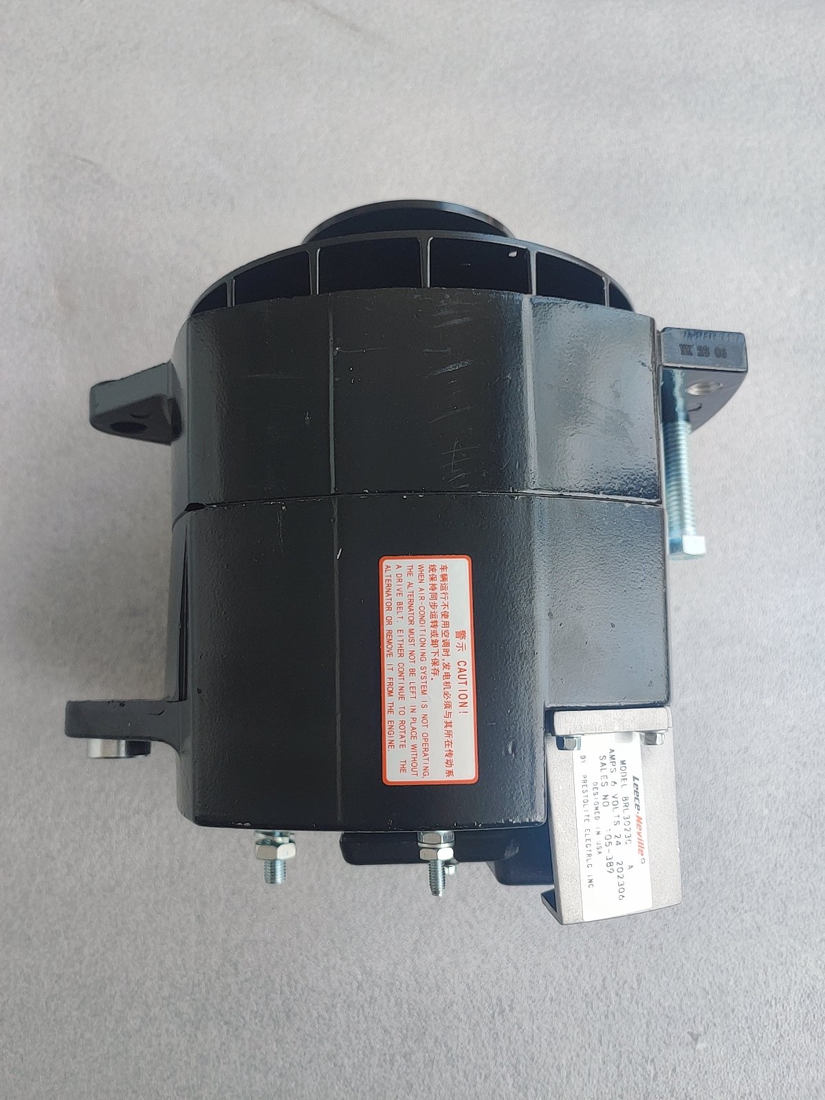 8SC3110VC 09 24V(28V) 150A Auto Alternator Assembly for Leece Neville Fits Car Bus Universe Models New Condition