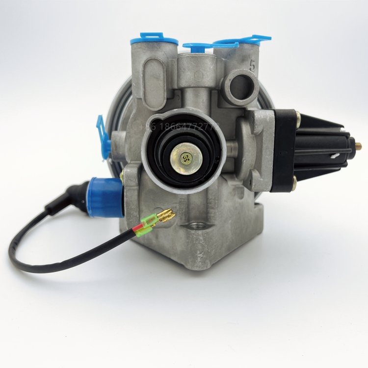 High Quality Universal for Yutong Bus and Sinotruk Spare Parts 3529 4324102227 air Dryer Complete