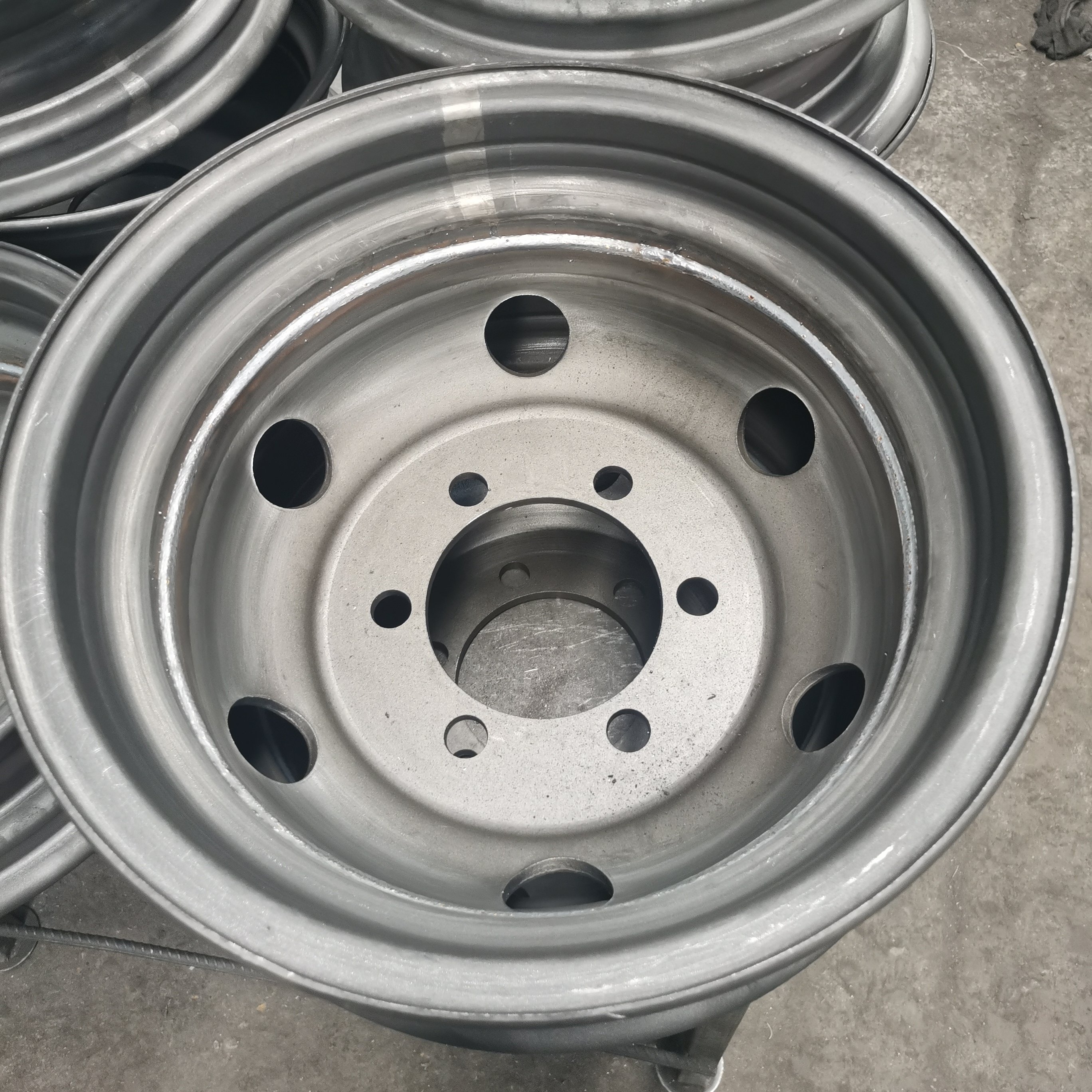 Original Bus Wheel 16 Inch Steel Wheel Rims for Passenger Car 16*5.5