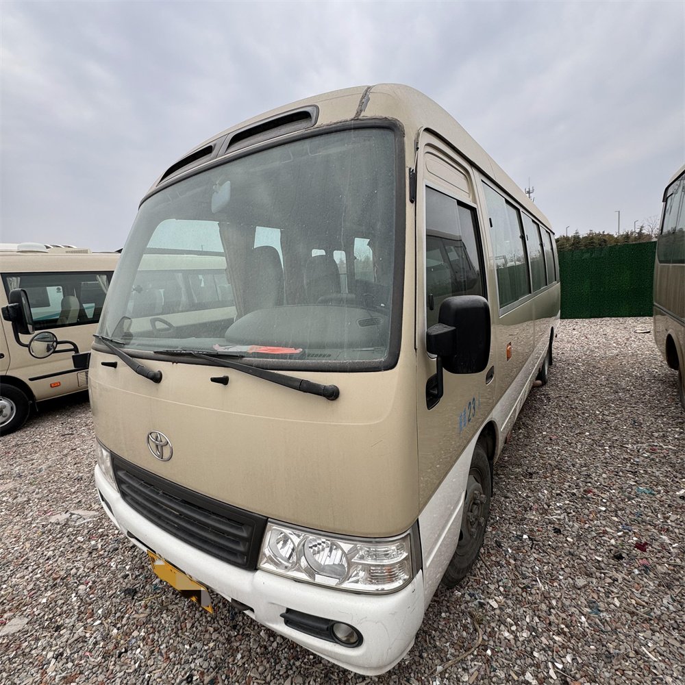 Manufacturer Wholesale Used Bus toyota coaster 17-23 Seats with Diesel Engine Leather Seats Good for School Bus Using