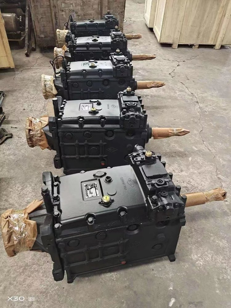 Bus Parts 5 Speed 1:8 Ratio Gearboxes QJ805 QJ705 Transmission