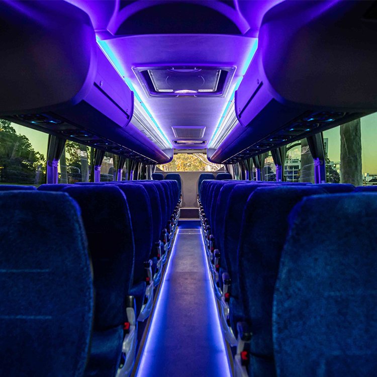 China Factory's New 12m 14m Luxury Electric Passenger Bus 57+1 Seats 60 Seaters RHD Pure Automatic Coach Bus