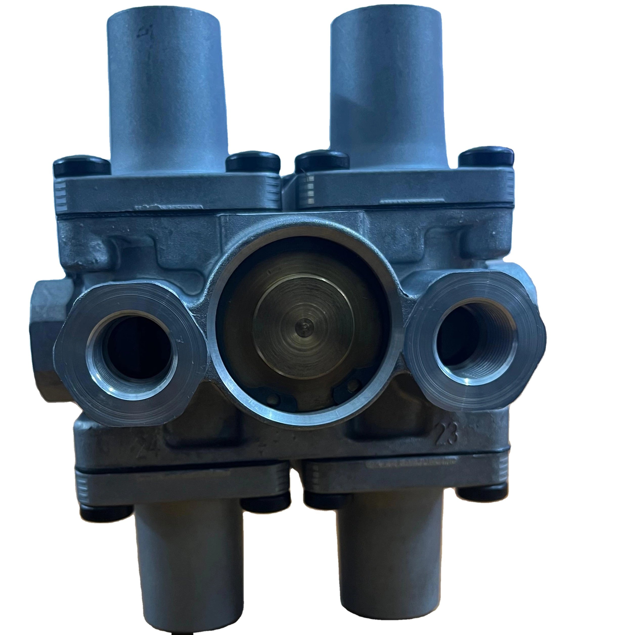 WABCO 9347023000 Quadruple System Protection Valve for Heavy Vehicles.