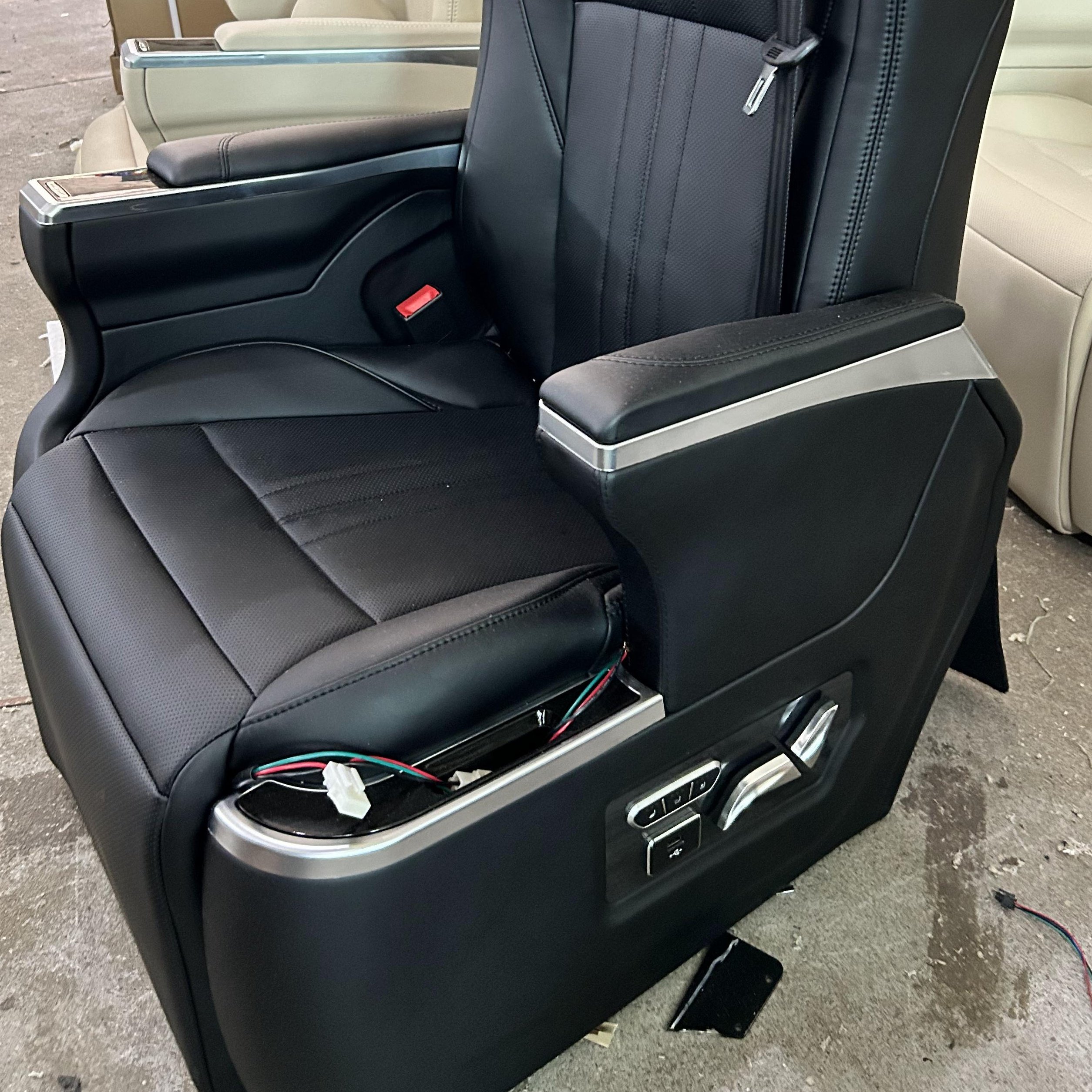 Factory Price Custom Cheap Electric Van Seat With Full Leather Nappa Leather for Vito Hiace Alphard Vellfire