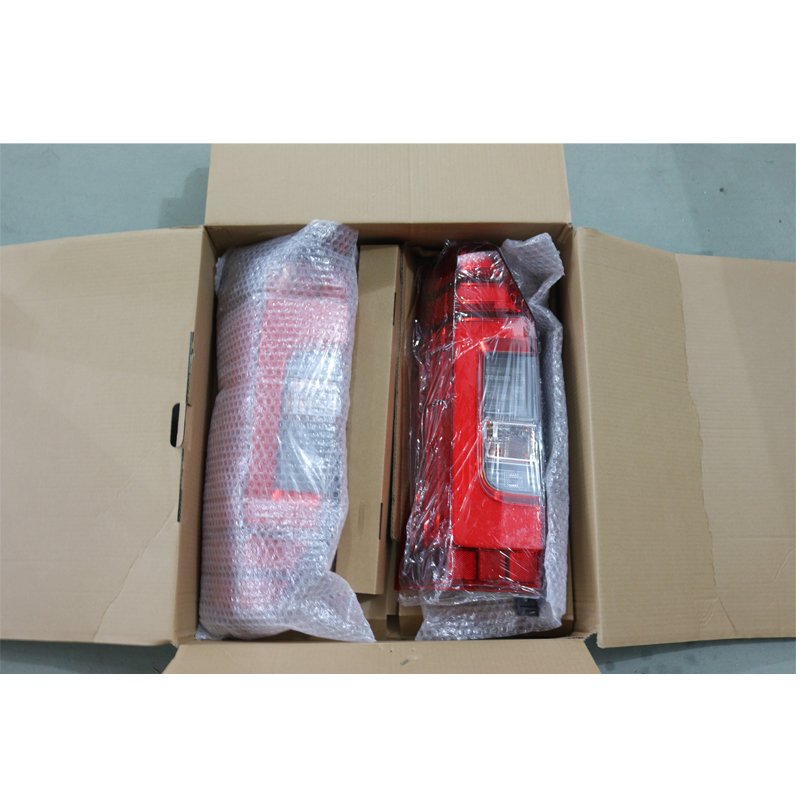 GELING Body Kits Tail Light Rear Lamp Taillight 81555-26490 81555-26510 for Toyota Hiace Van Bus 2019 2020 2021 20222 2022 2023