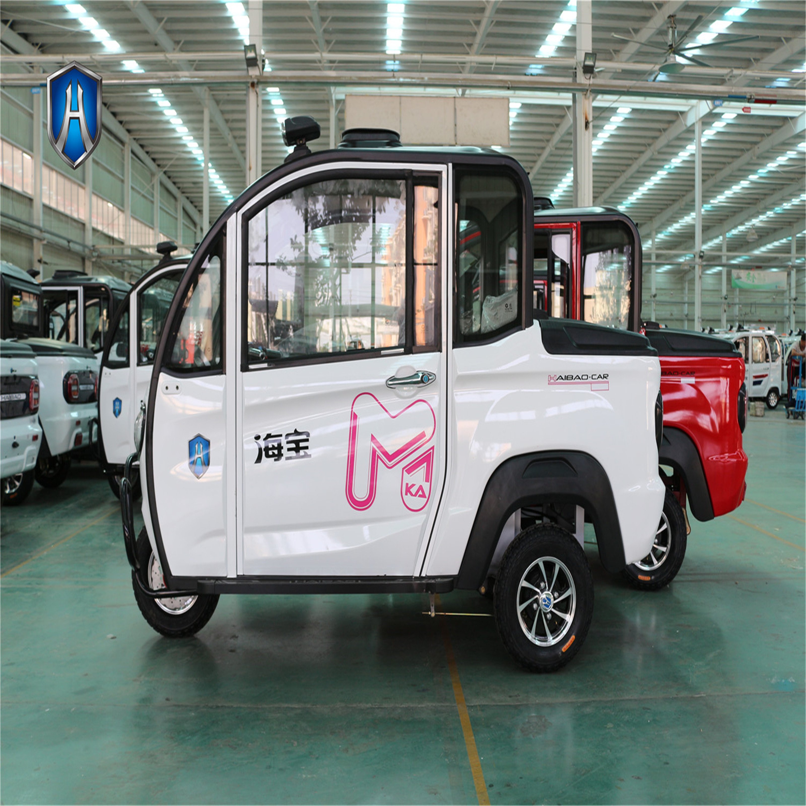 4x4 Double Cabin Pickup with High-capacity 3 Seats Pickup Truck Double Cabin Luxurious Electric Pickup Truck Car