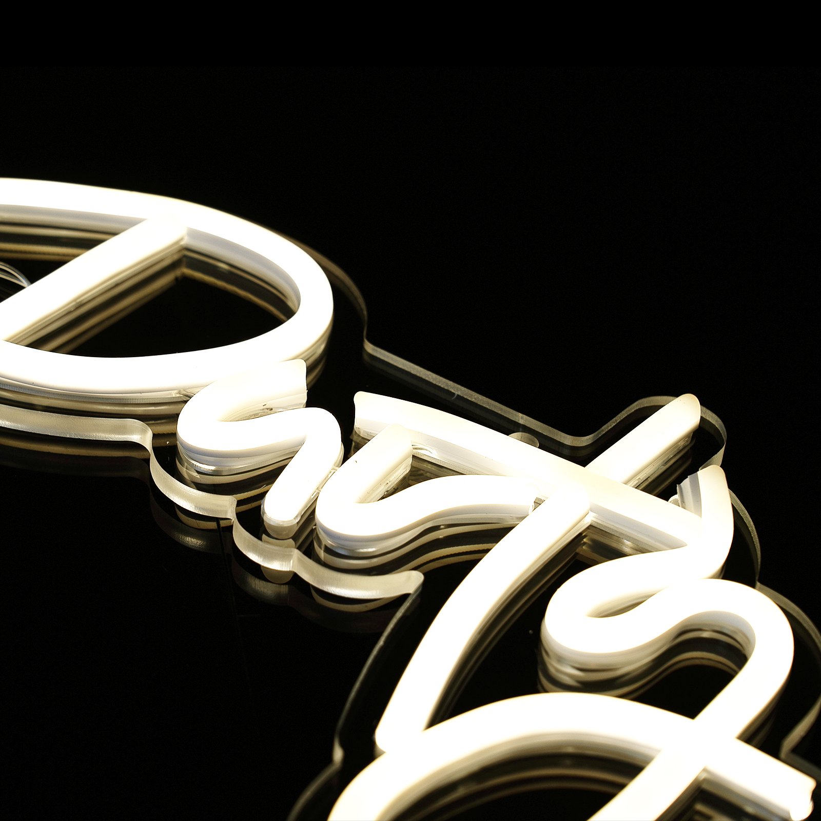 Drop Shipping Hot Selling Wall-mounted Custom Led Rgb Color Neon Signage Letters Neon Sign From Professional Factory