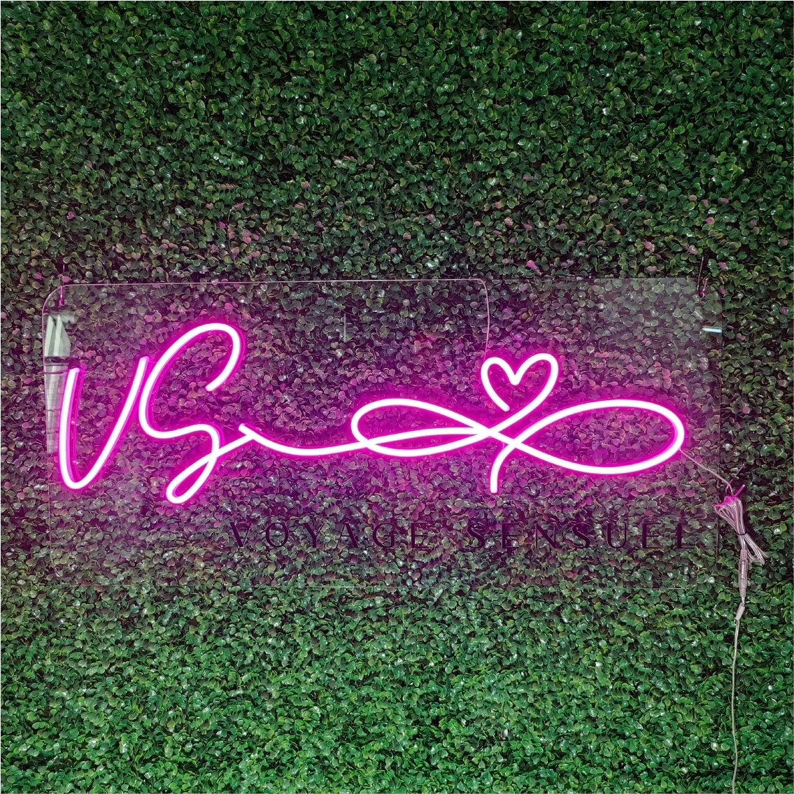 Koncept Drop Shipping 20inch Wholesale Hot Sale Neon Signs Logo LED Sign for Wall Decor