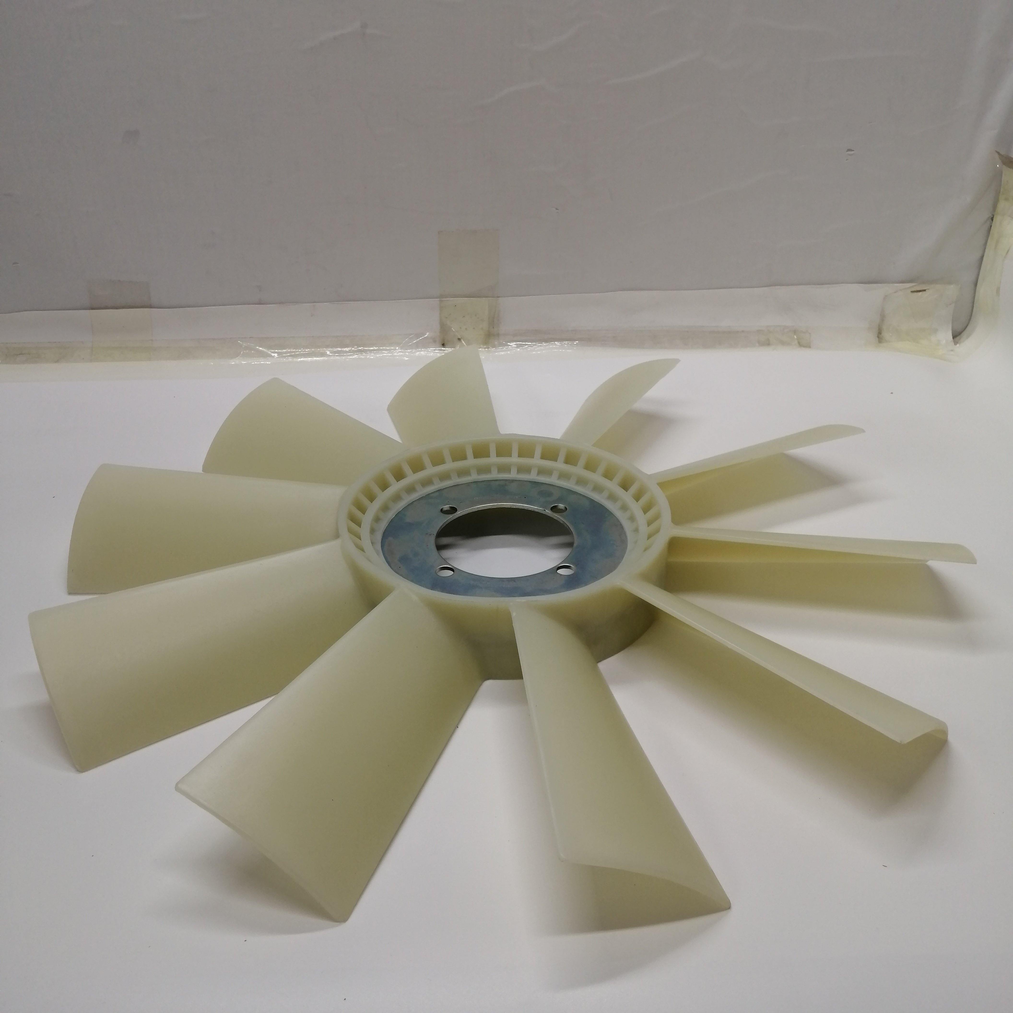 Russia Foton and Kamaz Truck ISF2.8 Oil Fan 020003344F New Condition for Engine Cooling System