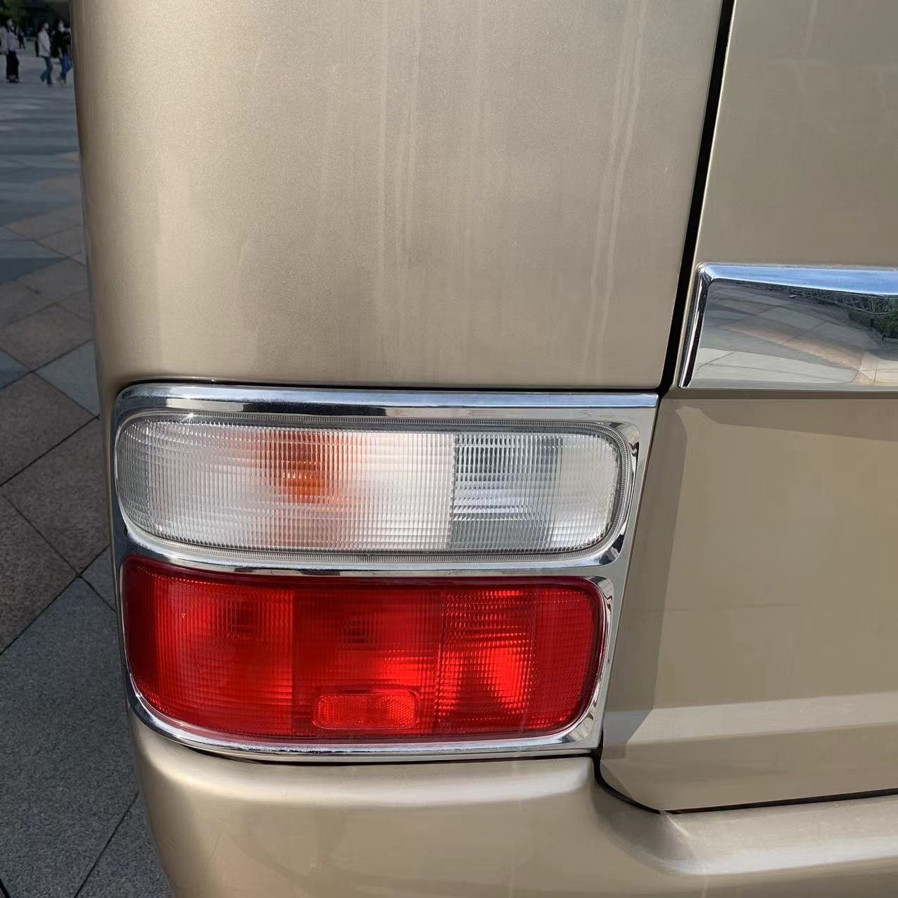 YBJ Car Accessories Rear Back Tail Light for Coaster Buses OE 81551-36420 for BB40/50 HZB50 2002-2017 Taillights