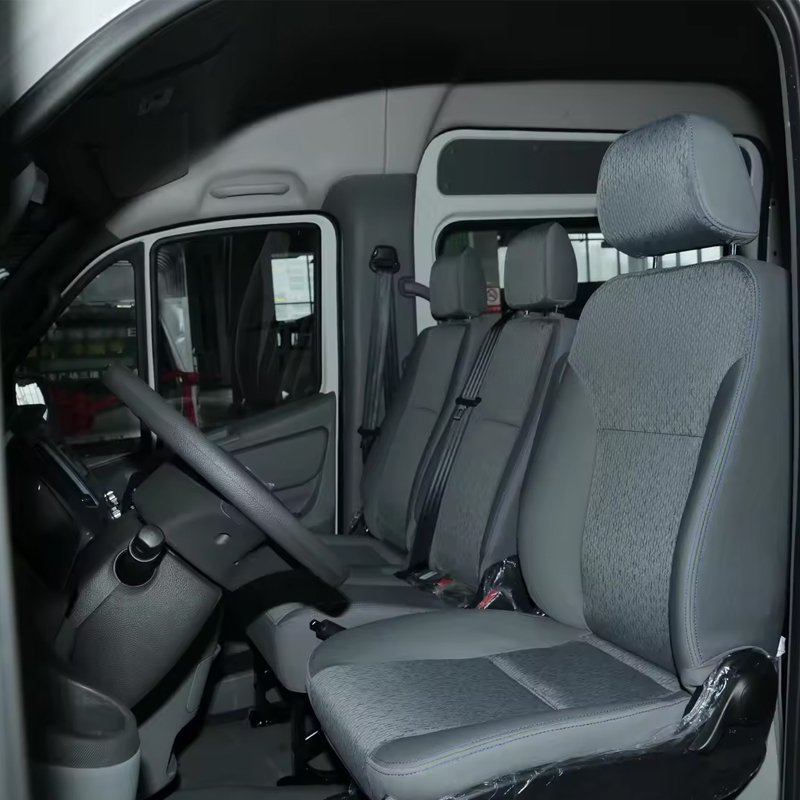2024 Foton Toano 4X4 VAN 5-Door 3-Seat MPV Mini Bus Diesel Cars with Manual Gearbox Foton Tuyano Light Passenger Bus
