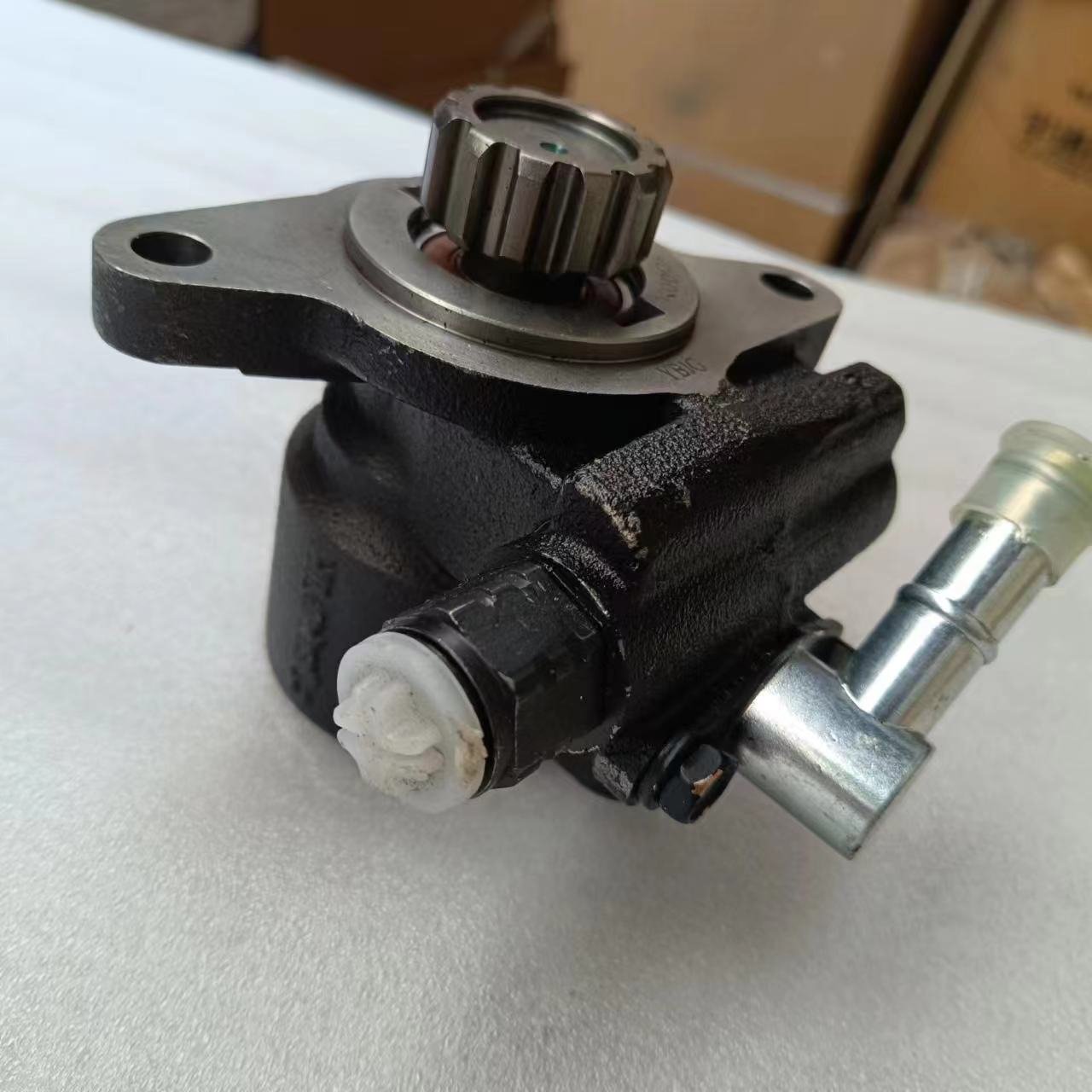 High Quality Hydraulic Steering Power Oil Pump Factory Price Bus Engine Parts for Yutong Zhongtong Kinglong Higer Bus