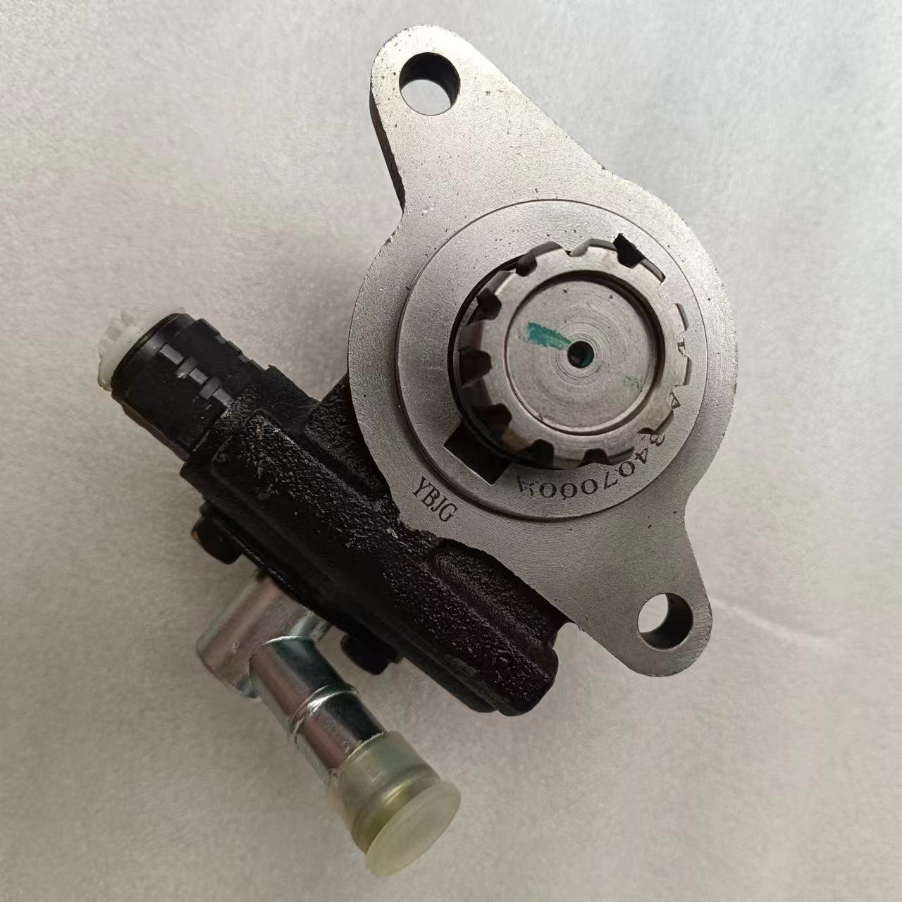 High Quality Hydraulic Steering Power Oil Pump Factory Price Bus Engine Parts for Yutong Zhongtong Kinglong Higer Bus