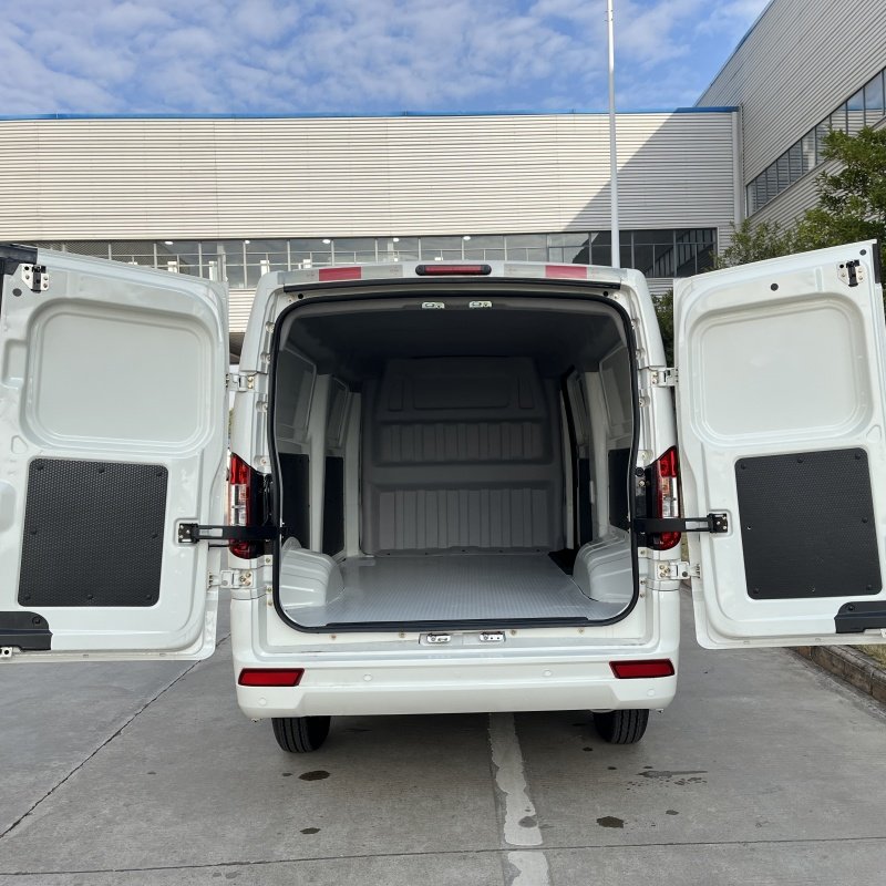 Baw Luxury Mini Bus Mpv Cars China Beijing Capacity Family Use Car 7 Seats Camera Electric Light Leather Multi-function Sunroof
