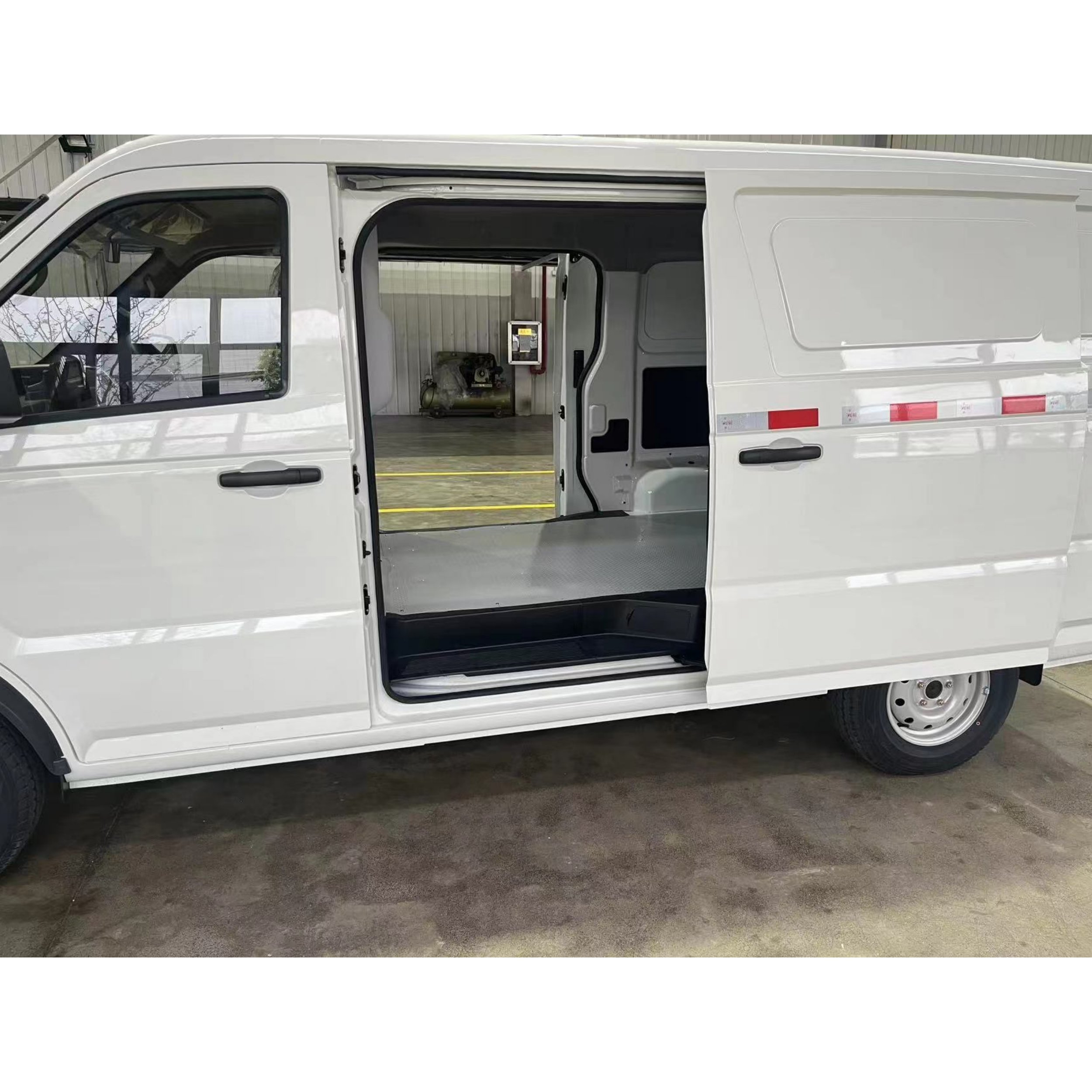 Baw Luxury Mini Bus Mpv Cars China Beijing Capacity Family Use Car 7 Seats Camera Electric Light Leather Multi-function Sunroof