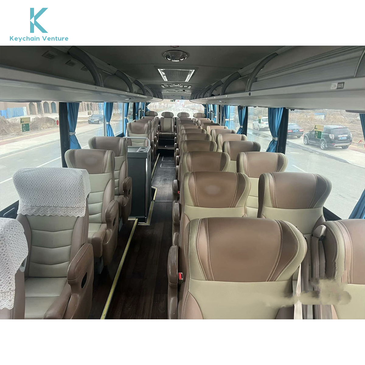 Used 32+1-Seater Coach Bus in China Diesel Fuel Manual Transmission Cheap