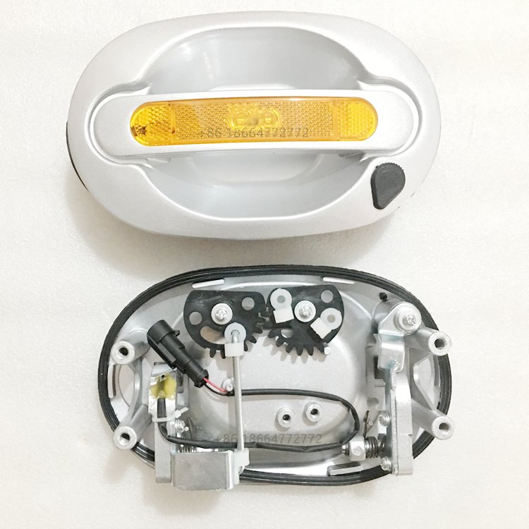 High Quality Bus Spare Parts Side Luggage and Rear Engine Door 5940 Use for Yutong Bus F12 Door Handle Door Lock