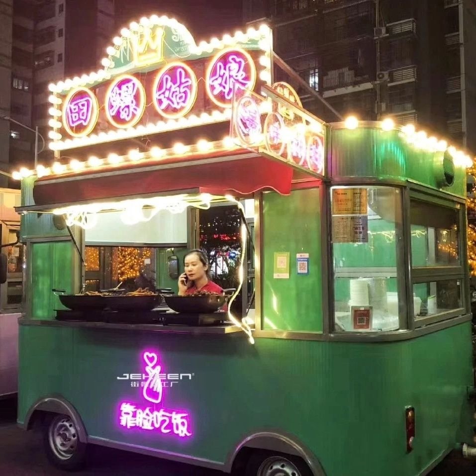 Eco-Friendly Foodtruck Mobile Food Bus Electric Fast Snack Food Dining Car for Sale
