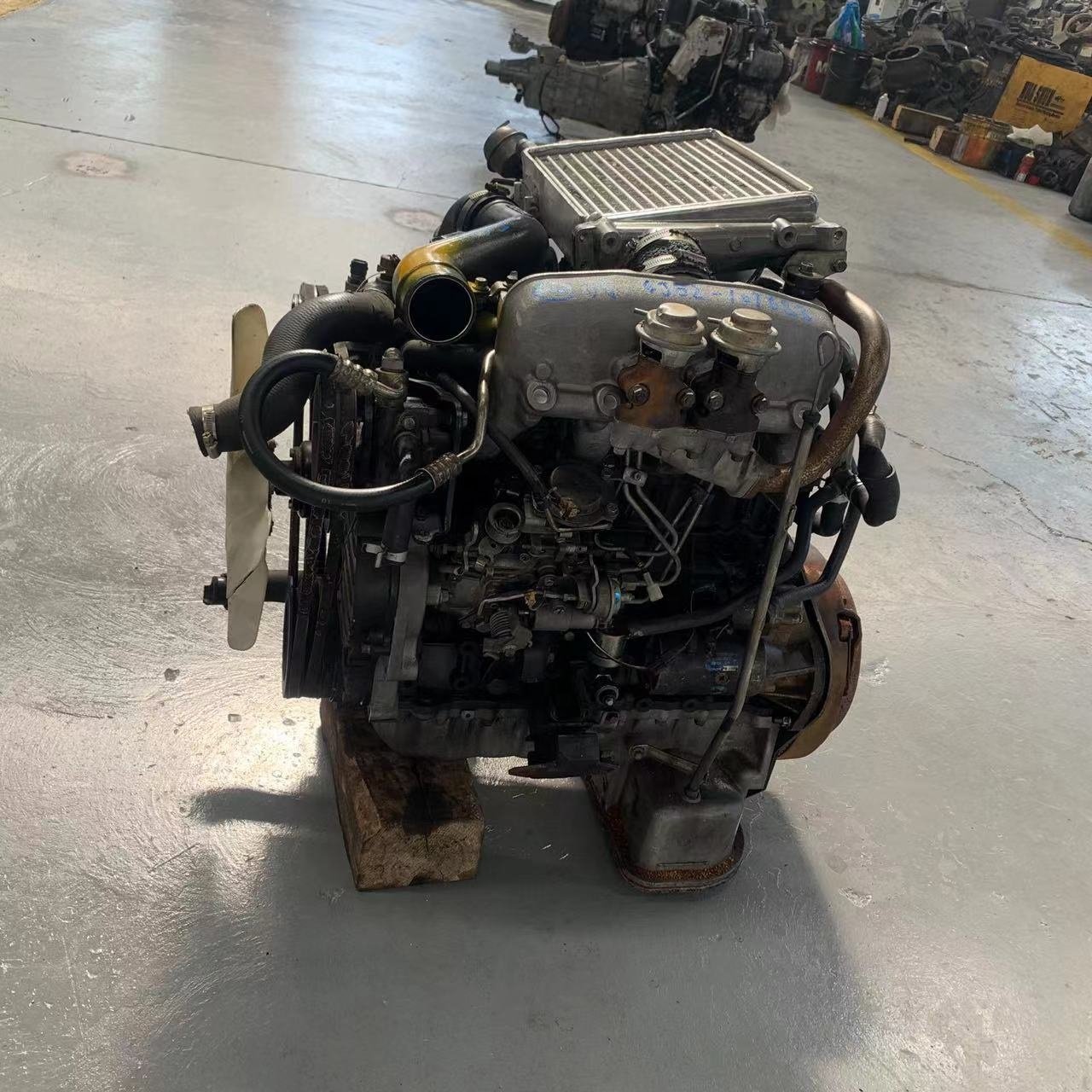 High Quality Auto Parts Boutique Isuz U Used Diesel Engine 4J2T for D-MAX