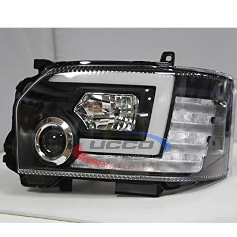 Full LED Sequential Moving Turning Signal Head Lights LED Moving Turning Light SN 2014-2017 Year for HIACE LED