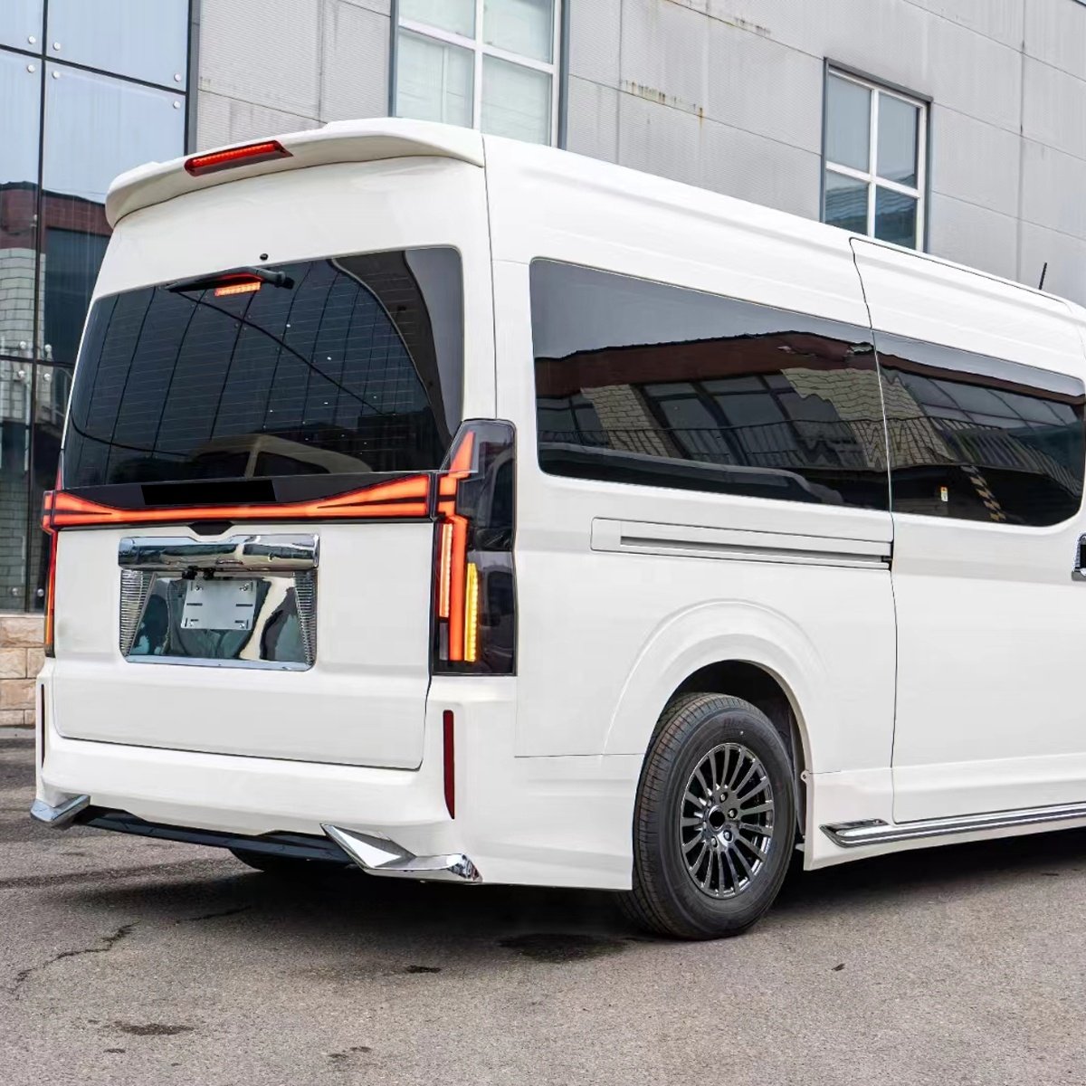 Automotive Systems Bumper for toyota HIACE 2018-2024 Year Facelift to Ultra-luxury Exterior Styling Accessories Bumpers Lights